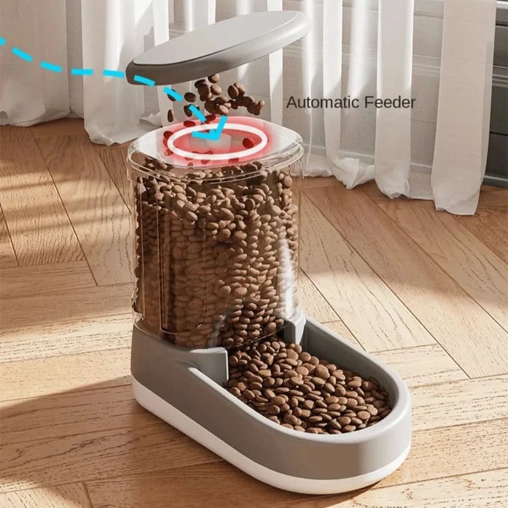 Innovativer Futterautomat für Katzen - Robustes Kunststoffdesign, Hygienisch und Praktisch für Stressfreies Füttern 2