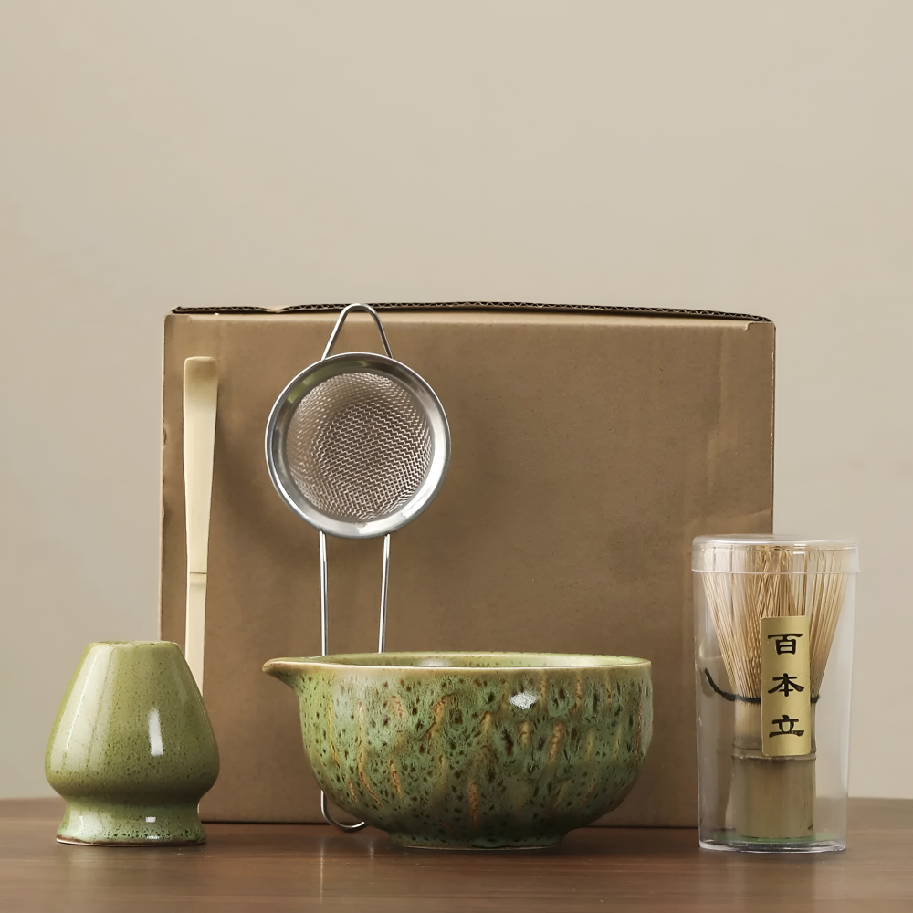 Authentisches Japanisches Tee-Set für Matcha – 5-tlg. Zubehör mit handgefertigter Keramikschale, Sieb & Bambuslöffel