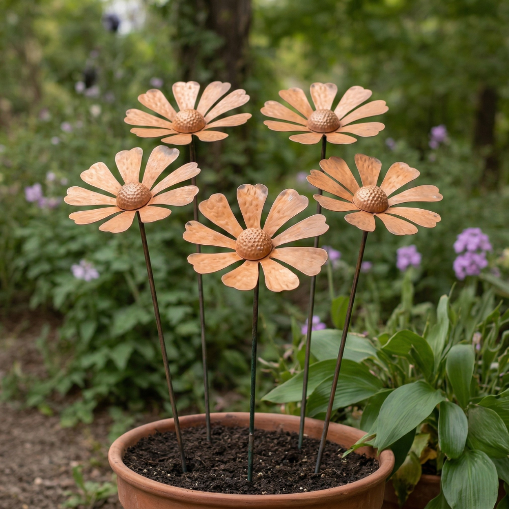 Kamille Gartenstecker aus Metall - Rustikale Gänseblümchen Gartenfigur 65cm - Wetterfeste Blumenskulptur Gartendeko