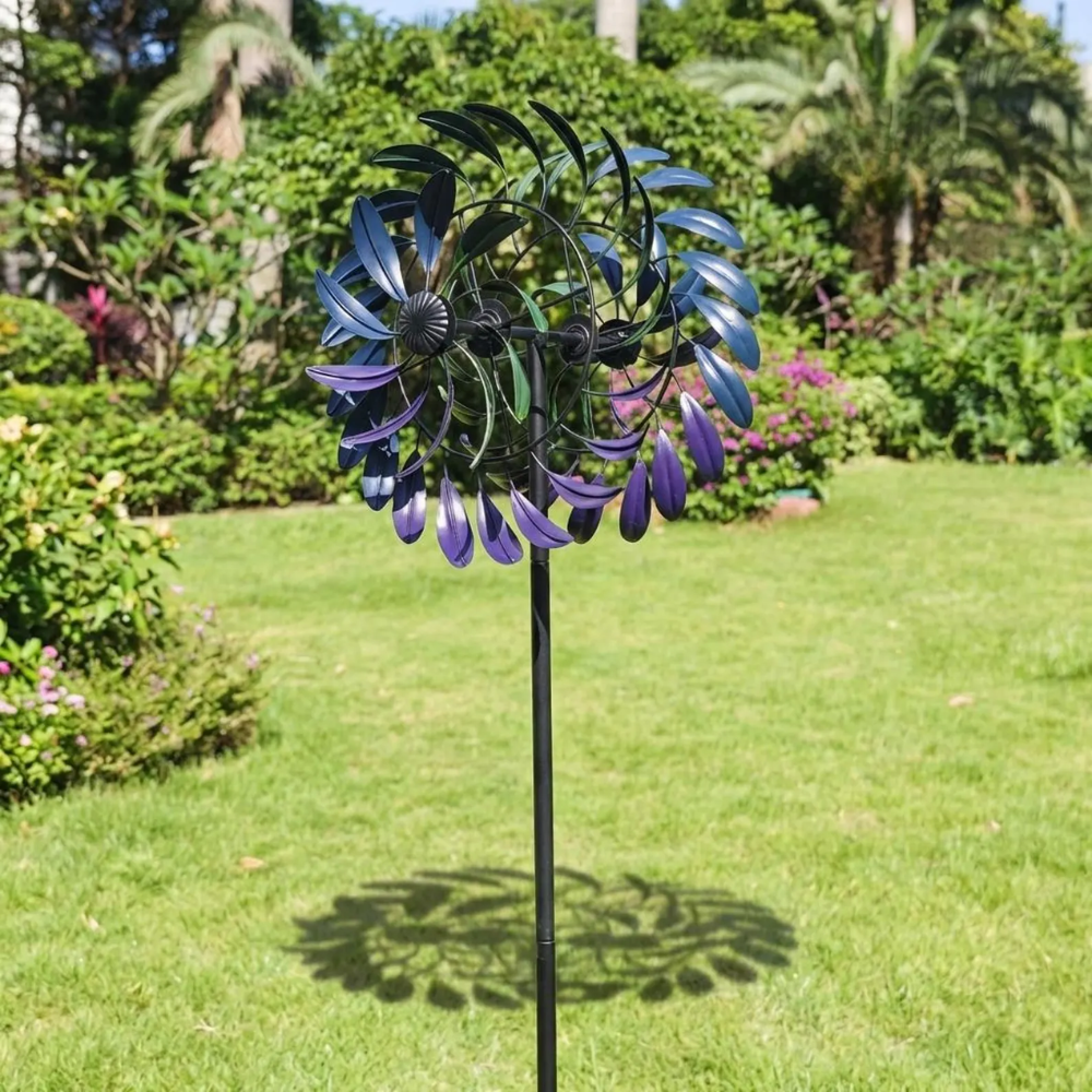 Metall Windspinner für Garten – Kinetische Gartenstecker Deko mit Lila-Blauen Blättern für Rasen, Terrasse & Balkon
