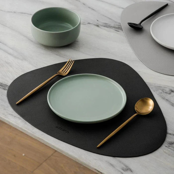 Minimalistisches Besteckset - Hochwertiger Edelstahl Gold für Elegante Anlässe 1