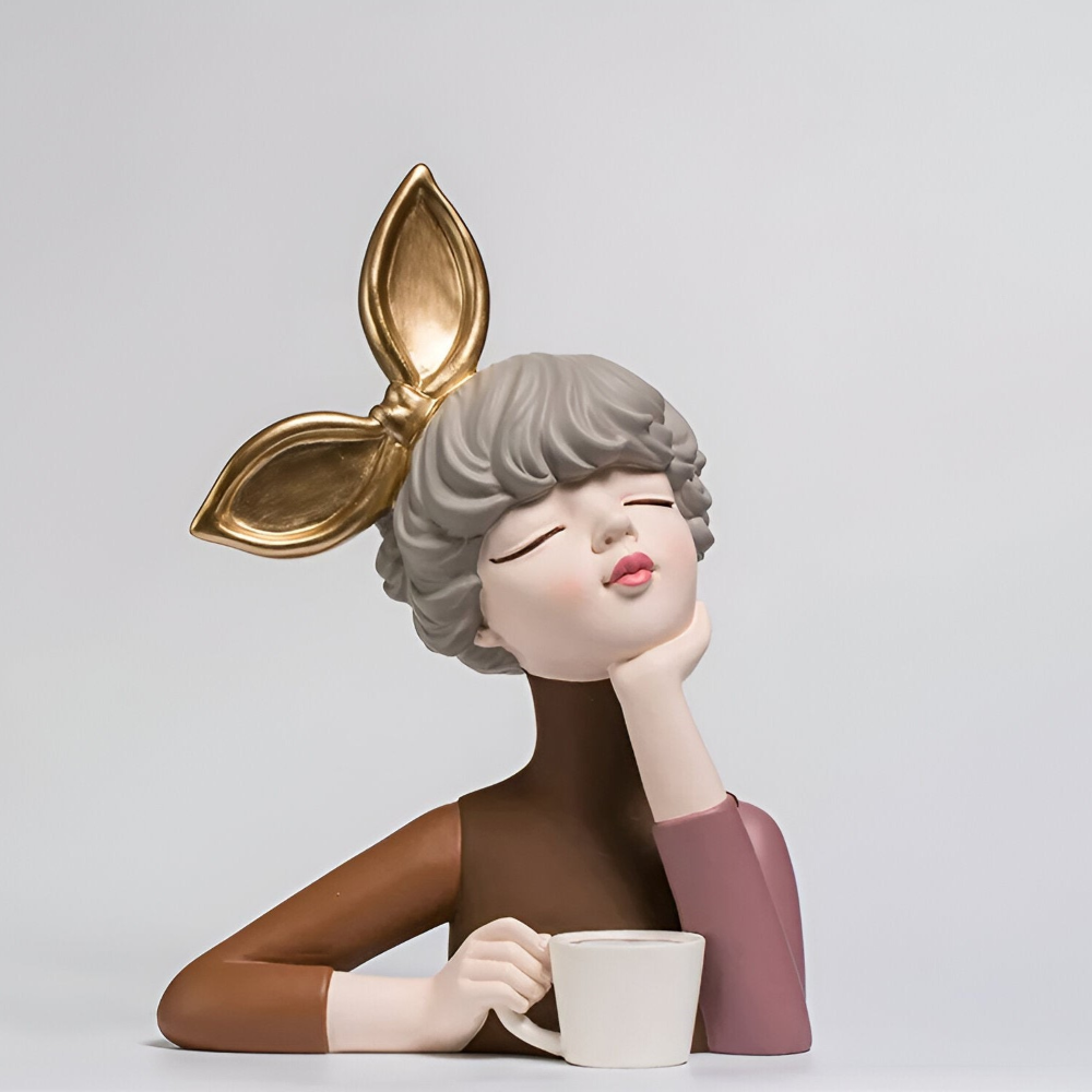 Missy Statuen - Elegante Mädchenfiguren aus Harz mit Haarschleife