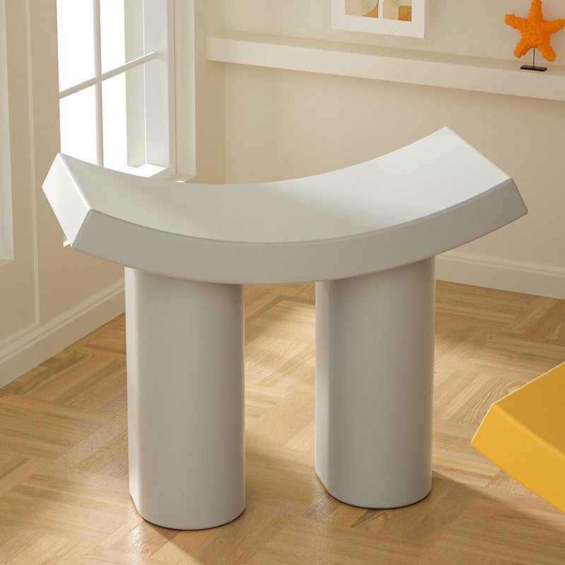 Nordic Contemporary Sitzhocker - Robuster Kunststoff in Bunt für Modernes Wohnambiente 3
