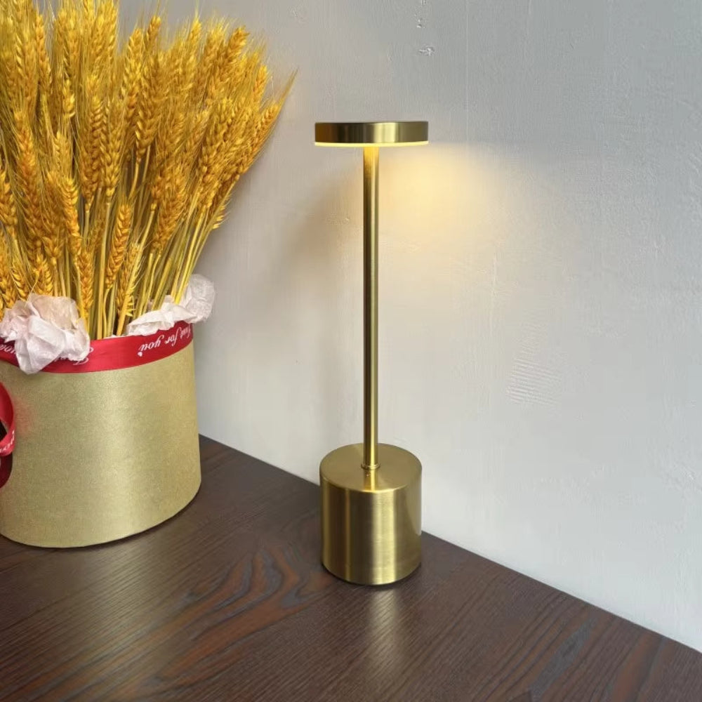 RetroGlow - Retro-inspirierte LED-Tischleuchte mit kabelloser & USB-Ladung