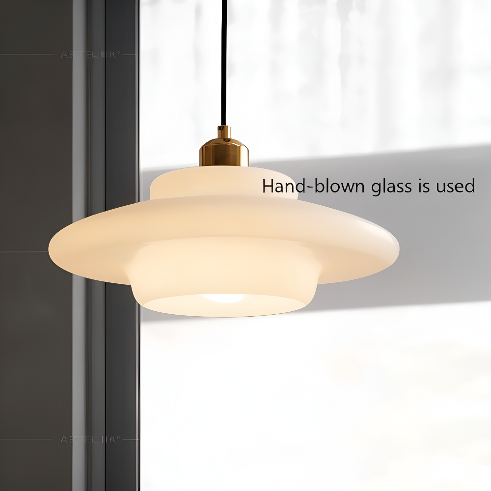 Scandinavian Dream - Nordische Pendelleuchte aus Milchglas mit Schichten