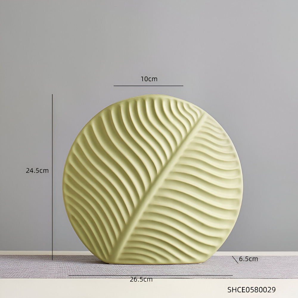 Skandinavische Handgefertigte Keramikvase für Blumenarrangements