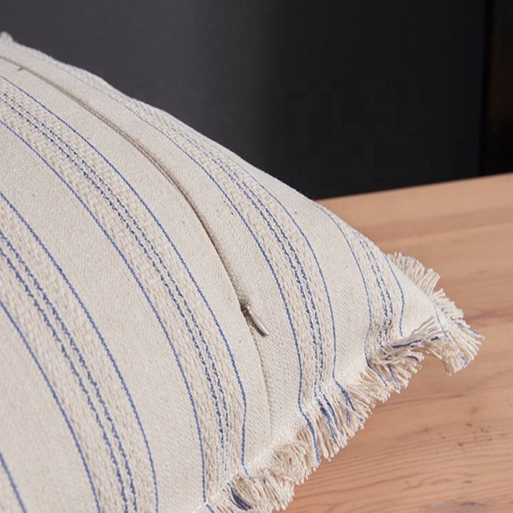 Skandinavischer Kissenbezug mit Fransen – Jacquard Dekokissenbezug im Streifendesign für Sofa, Bett & Wohnzimmer