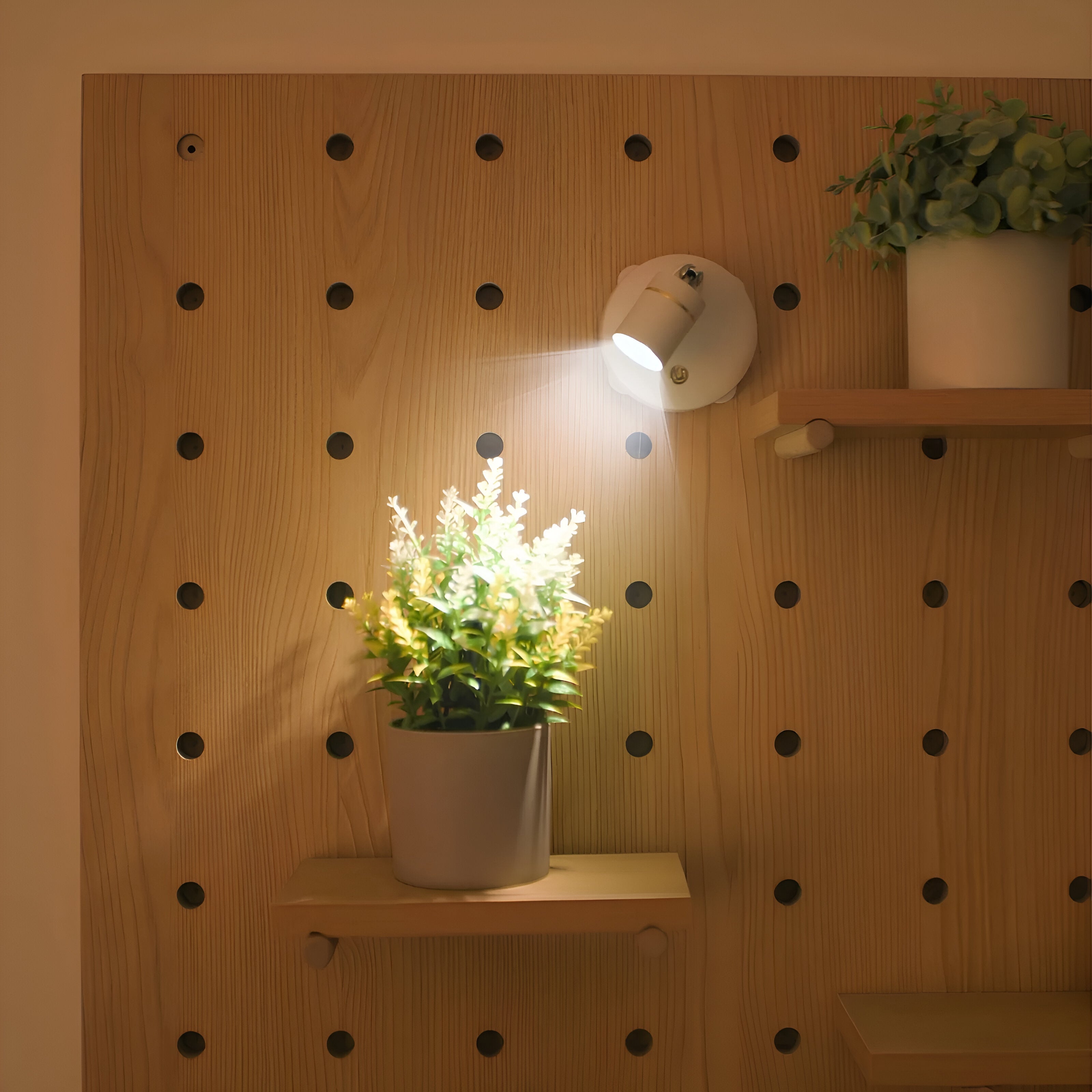 SpotMaster - dimmbare LED-Strahler- Kabellose Akzentbeleuchtung