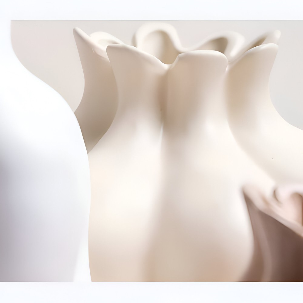 Stilvolle Cremefarbene Granatapfel Vase aus Keramik – Kunstvolle Wohnraumdekoration