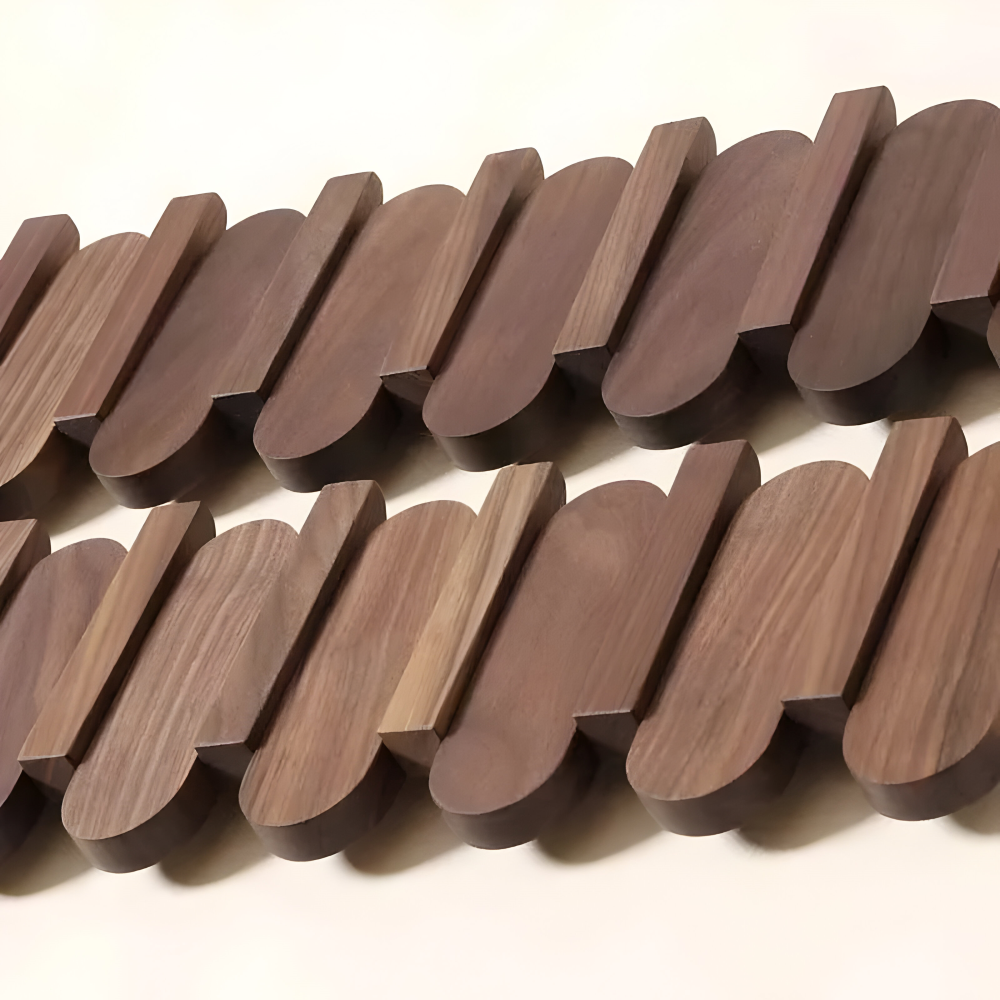 Stilvolle Walnussholz Garderobenständer – Wandhalterung zur Organisation Ihres Zuhauses