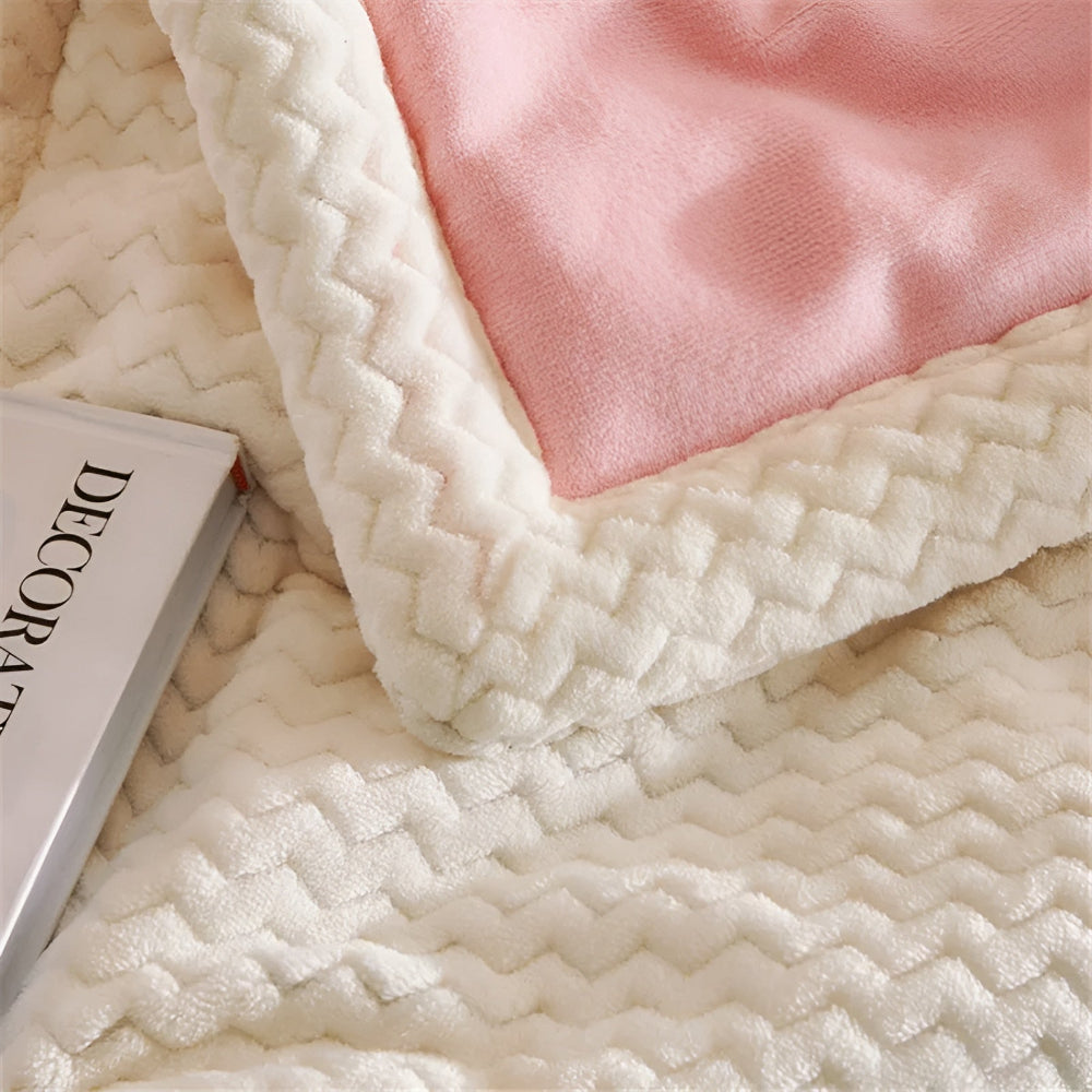 ThickPlush Bettdecke - Hochwertige Weiche Dreilagige Gesteppte Fleece Bettdecke