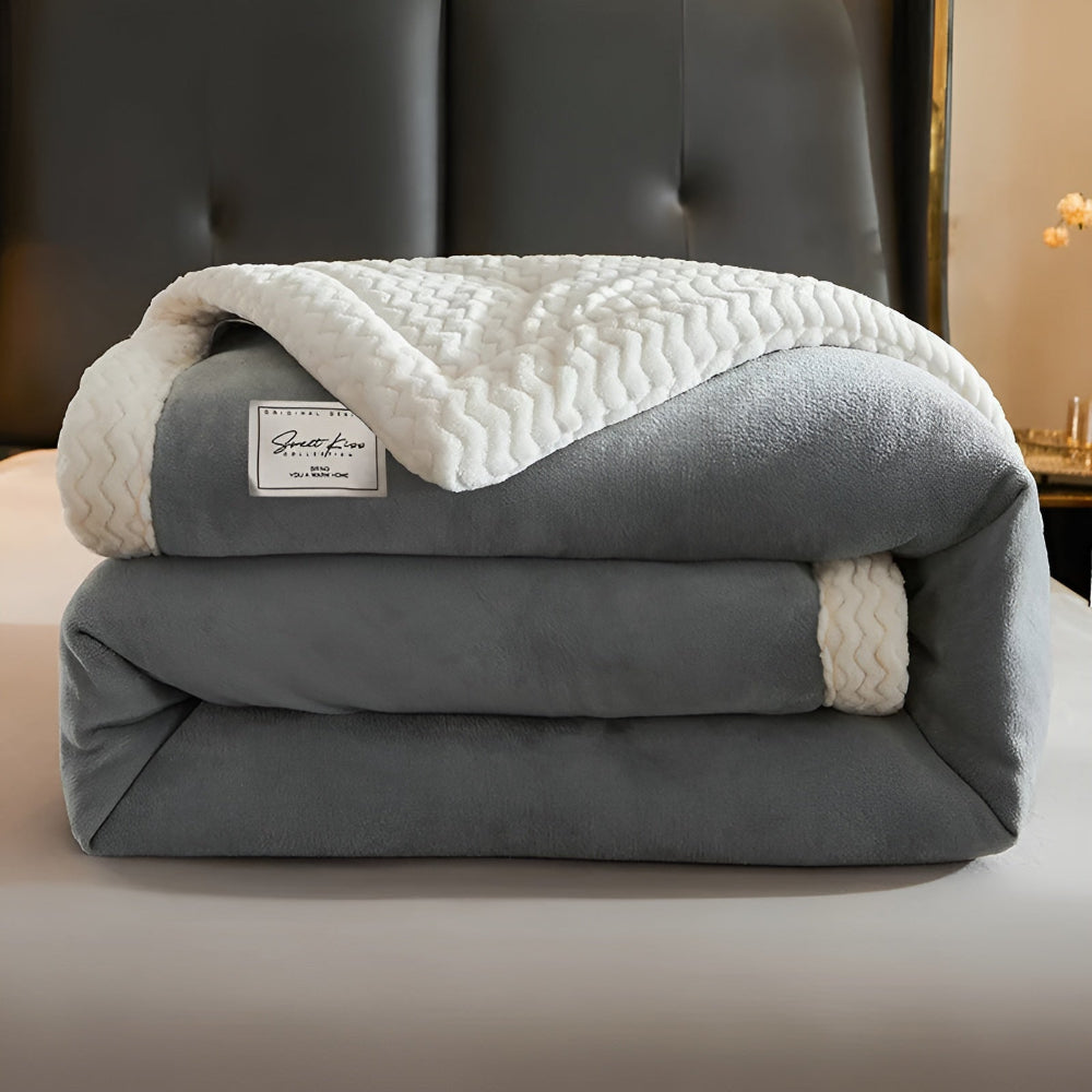 ThickPlush Bettdecke - Hochwertige Weiche Dreilagige Gesteppte Fleece Bettdecke