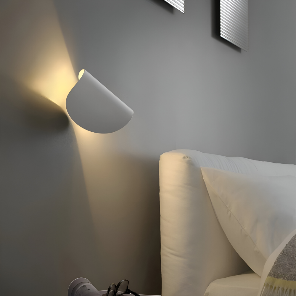 Twist Wandleuchte - Drehbare Wandleuchte aus Metall - Curve Wandlampe