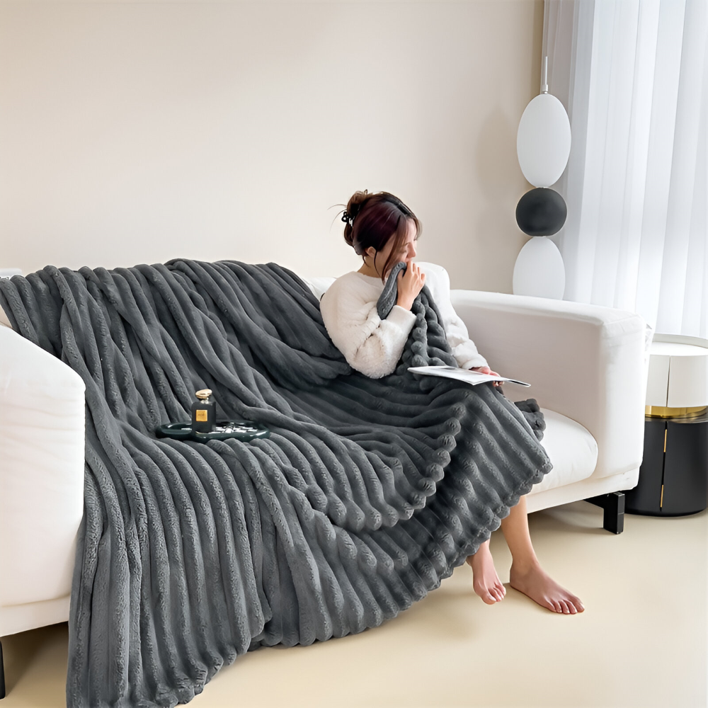 Ultra-weiche Fleece Kusheldecke mit Elastischen Streifen - Vielseitige Decke für Wohnzimmer, Schlafzimmer und Reisen