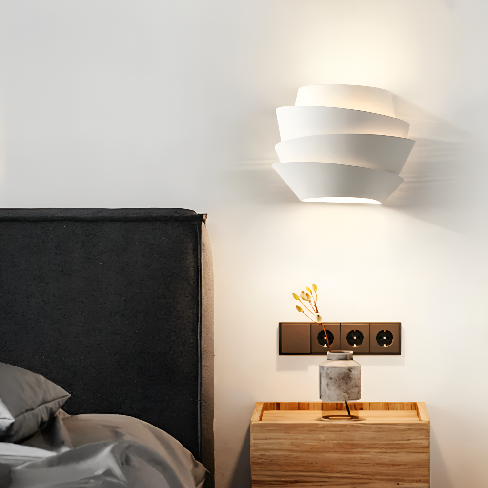 UniqGleam Wandleuchte - Geometrische Wandlampe aus Metall - Dekorative Wandleuchten LED Indoor
