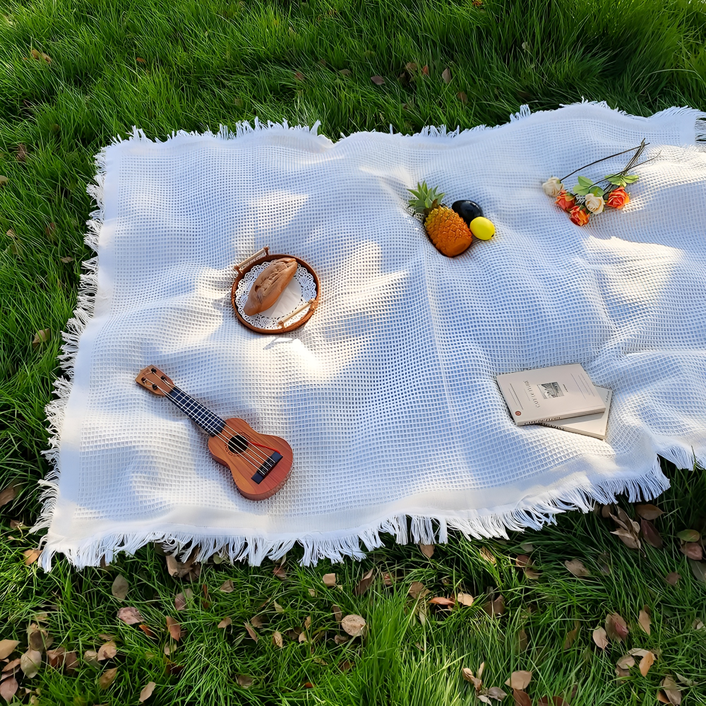 Weiße Boho Picknickdecke mit Quasten – 90x150cm, Baumwoll-Mix Outdoor Matte, Waschbar