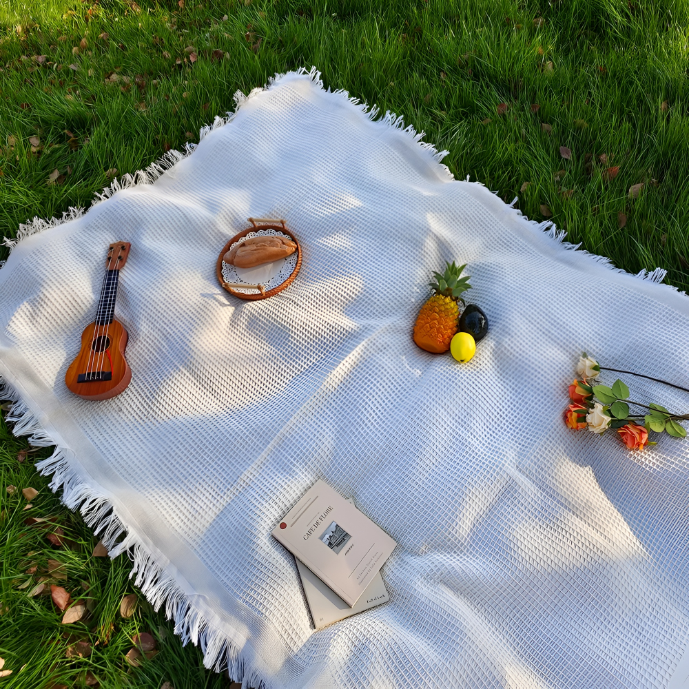 Weiße Boho Picknickdecke mit Quasten – 90x150cm, Baumwoll-Mix Outdoor Matte, Waschbar