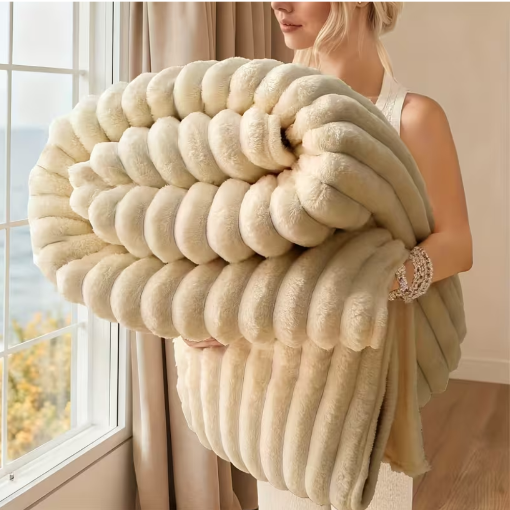 Kuscheldecke aus Kunstfell mit Rippenstruktur, Farbe: Kamel