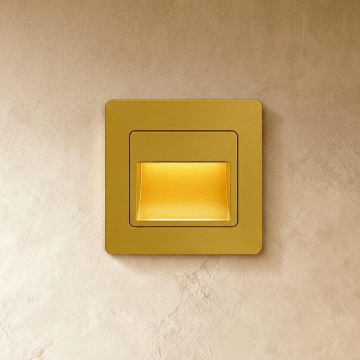 LED Treppenbeleuchtung in Gold mit warmweißem Licht