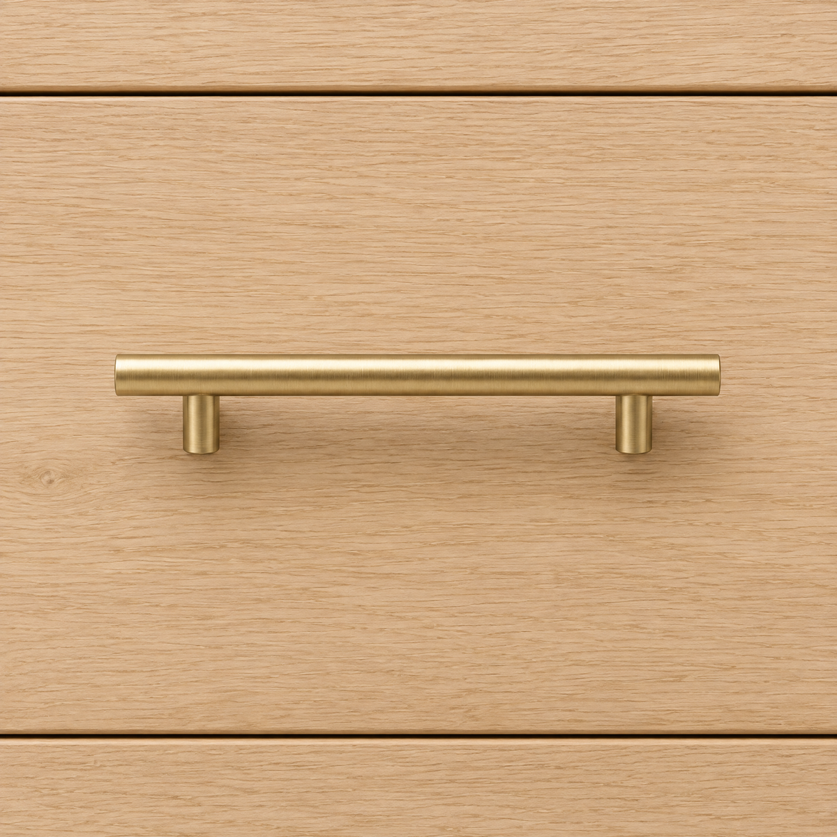 T-Bar Möbelgriff Edelstahl in Gold, Lochabstand 160 mm, Länge 25 cm, auf Eichenschublade