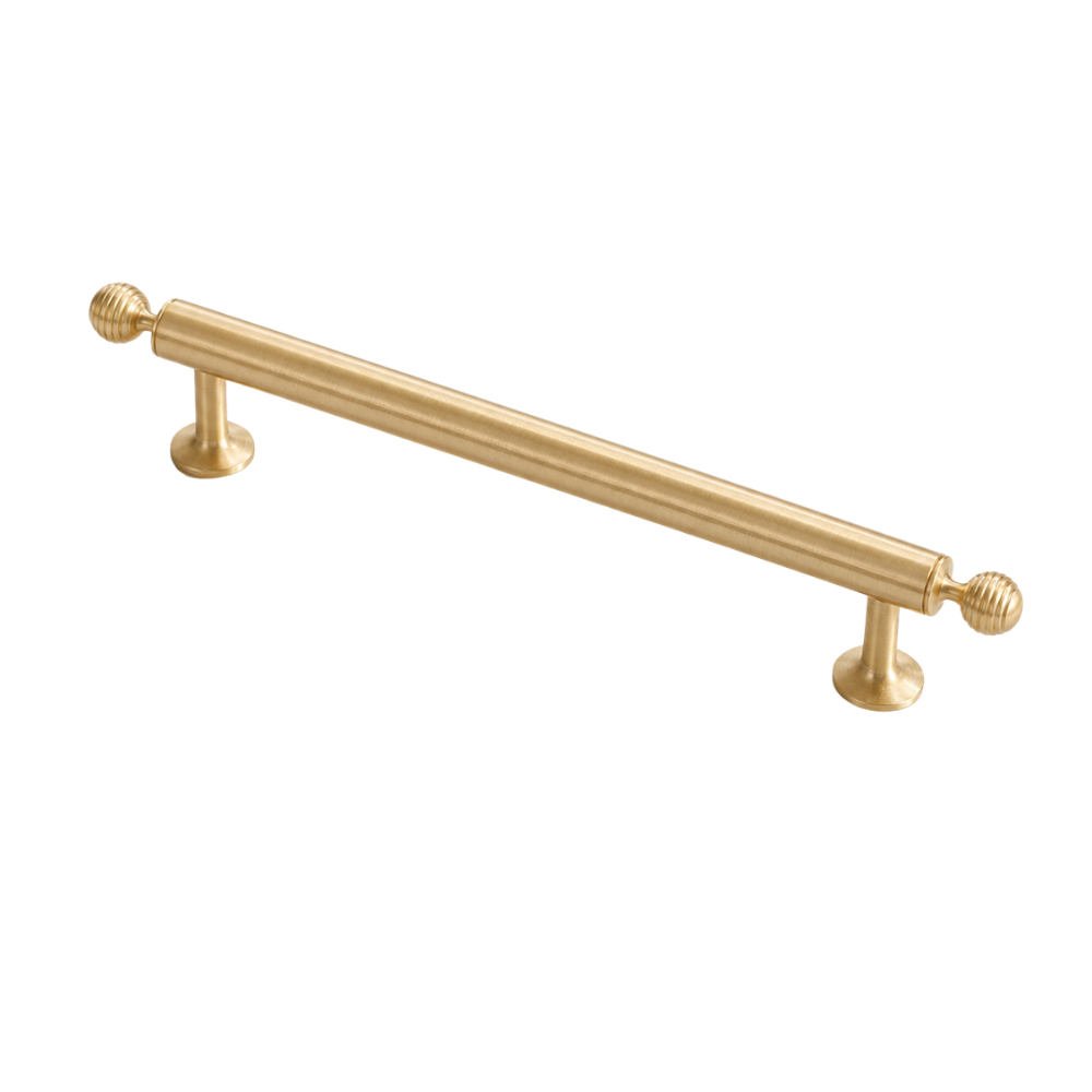 Möbelgriff Gold in Messingoptik, Lochabstand 224 mm, Länge 28 cm, auf weißem Hintergrund