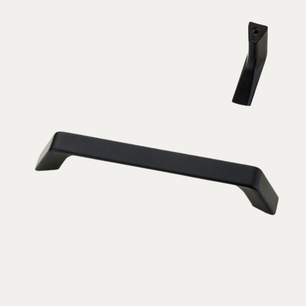 Schwarzer Bügelgriff 9014 mit schrägen Füßen, Lochabstand 128 mm