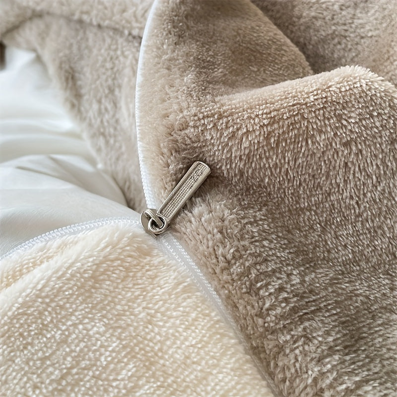 Reißverschluss am Bettbezug aus Korallenfleece in Taupe und Cremeweiß