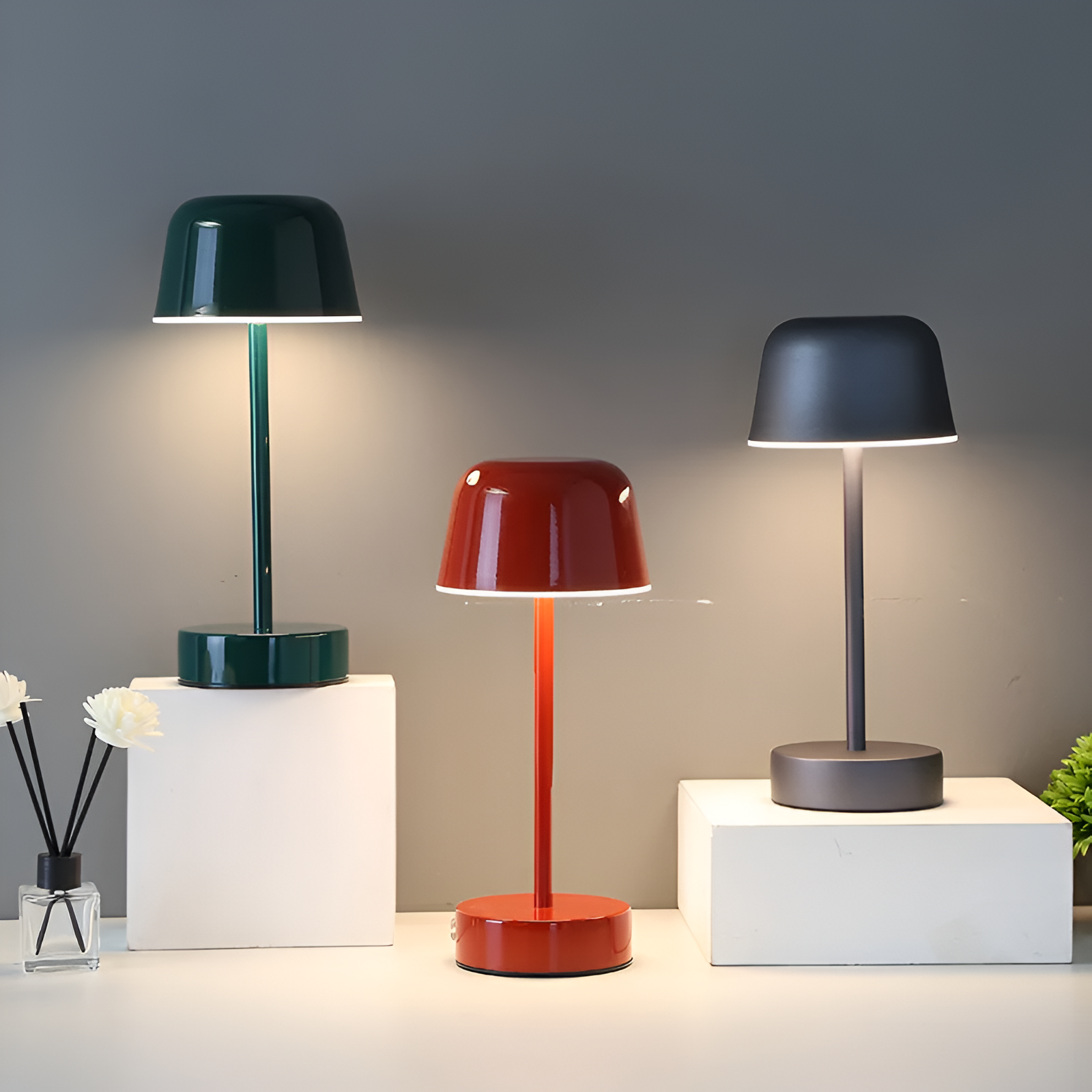 Bunte LED-Tischlampe im Retro-Design, kabellos, USB-aufladbar