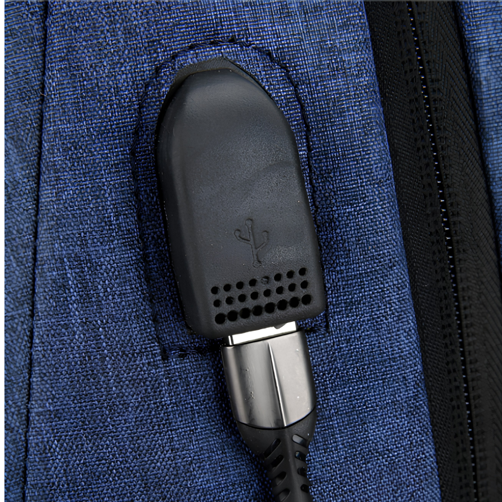 Wasserabweisender Laptop-Rucksack 44 × 30 × 13 cm – Schlanker Freizeitrucksack mit USB-Anschluss und Reflexstreifen