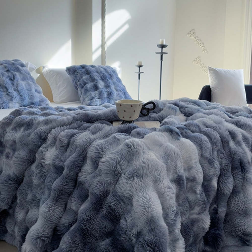 Luxuriöse Webpelz Kuscheldecke - Flauschige und stilvolle Bettüberdecke für Zuhause