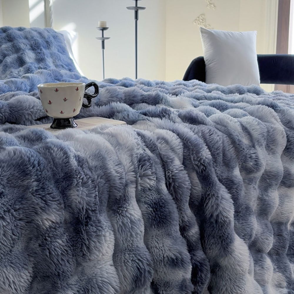 Luxuriöse Webpelz Kuscheldecke - Flauschige und stilvolle Bettüberdecke für Zuhause