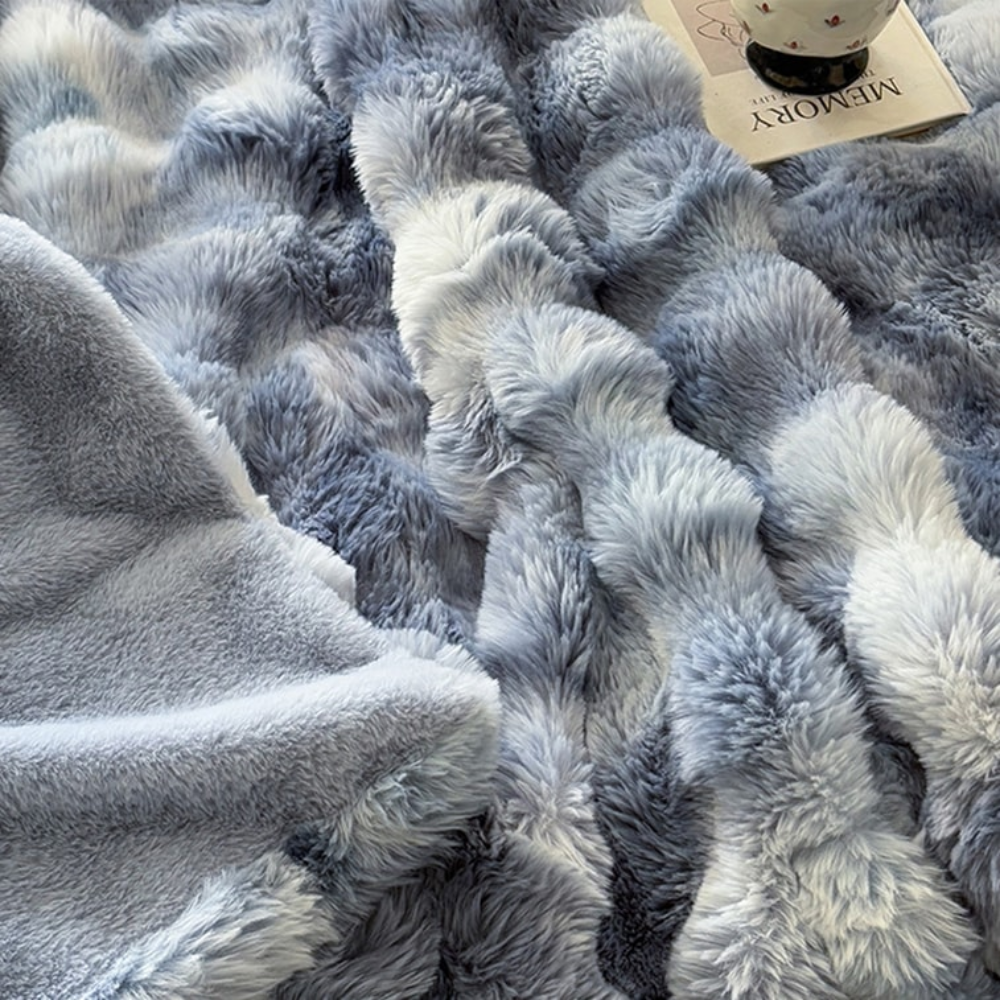 Luxuriöse Webpelz Kuscheldecke - Flauschige und stilvolle Bettüberdecke für Zuhause