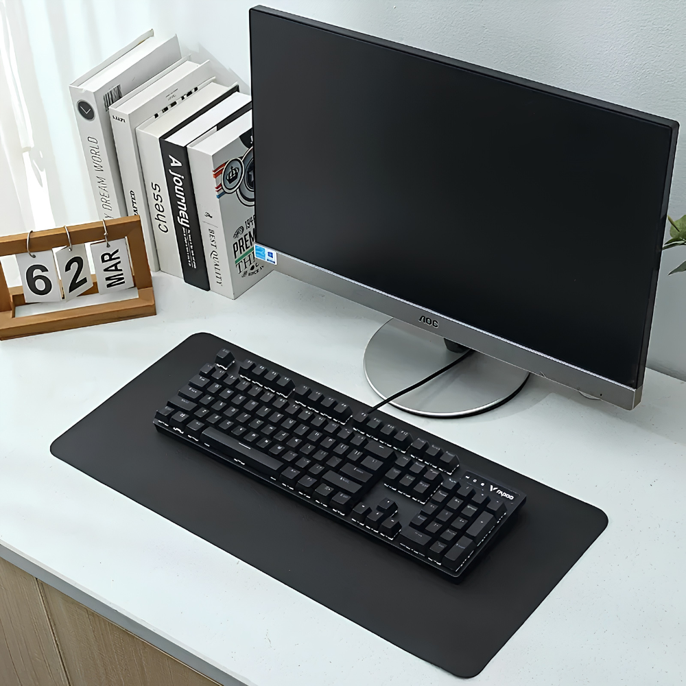 Doppelseitige Schreibtischunterlage in PU-Lederoptik – Wasserabweisende Mauspad-Matte für Büro, Homeoffice & Gaming