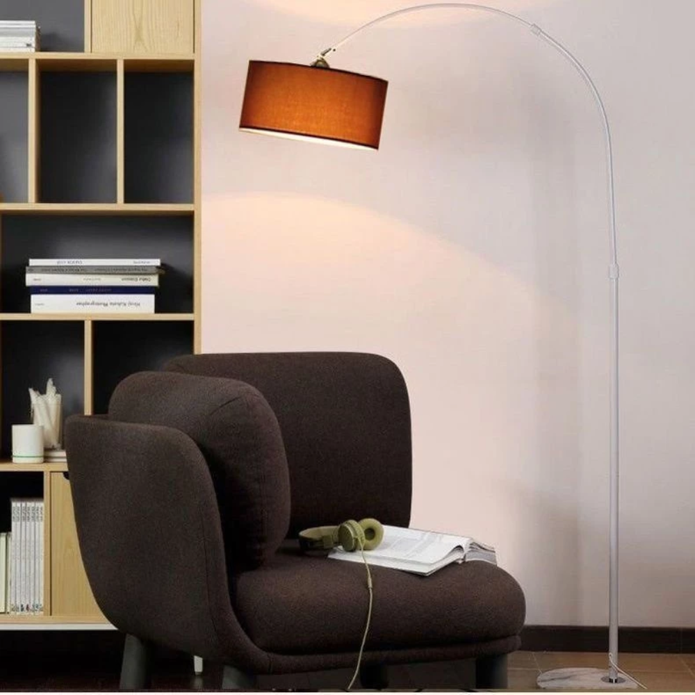 Bogenlampe mit Textilschirm 155 bis 185 cm – Verstellbare Stehleuchte für Sofa und Leseecke