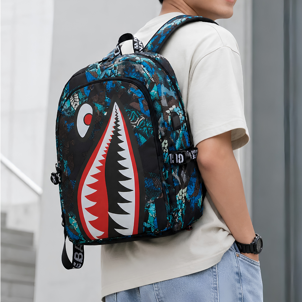 Kinder-Schulrucksack mit Hai-Motiv & USB-Anschluss – Wasserabweisender Rucksack mit großem Stauraum für Schule, Freizeit & Reisen
