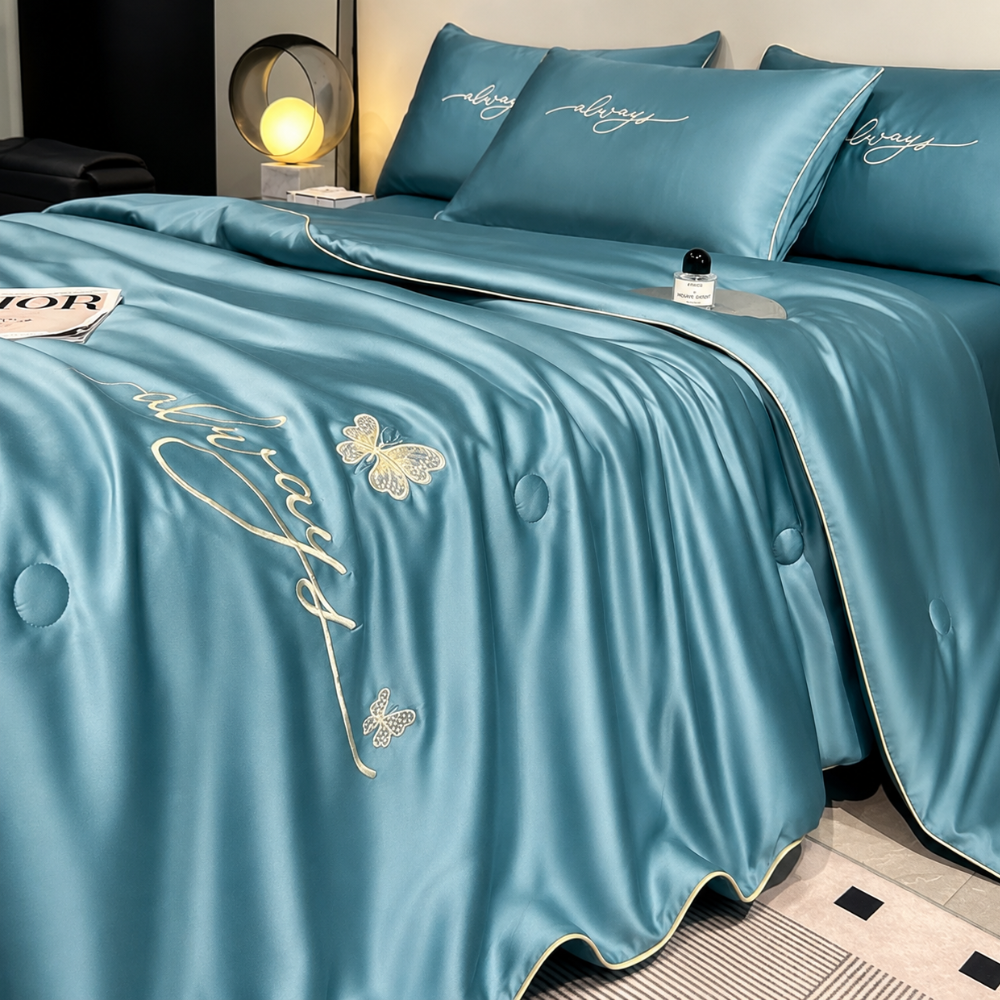 Luxuriöse Sommerdecke mit seidigem Gefühl – leichte kühlende Bettdecke, atmungsaktive Schlafdecke für Schlafzimmer & Gästezimmer