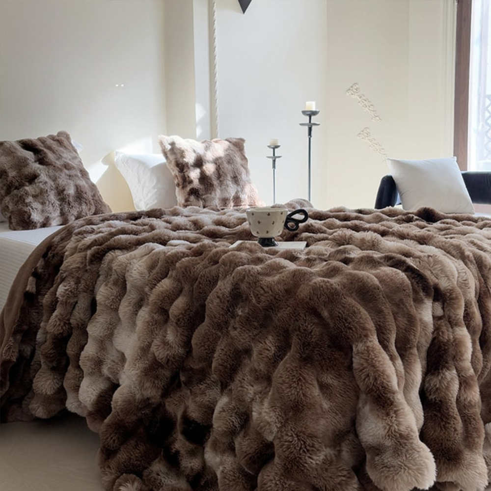 Luxuriöse Webpelz Kuscheldecke - Flauschige und stilvolle Bettüberdecke für Zuhause