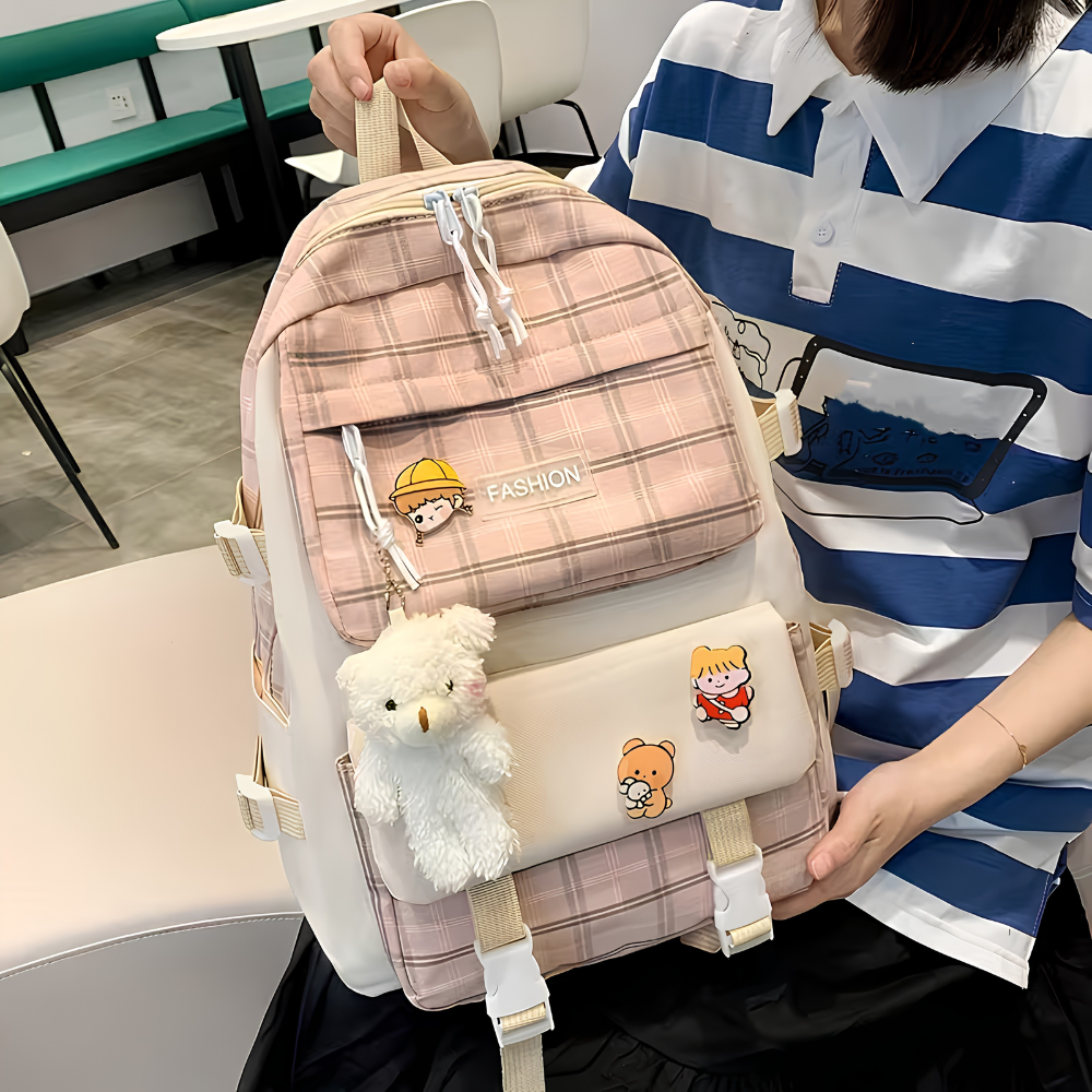 Schulrucksack-Set 5-teilig mit Karomuster – Großer Rucksack mit Tragetasche, Mäppchen, Beutel & Anhängern für Schule & Freizeit