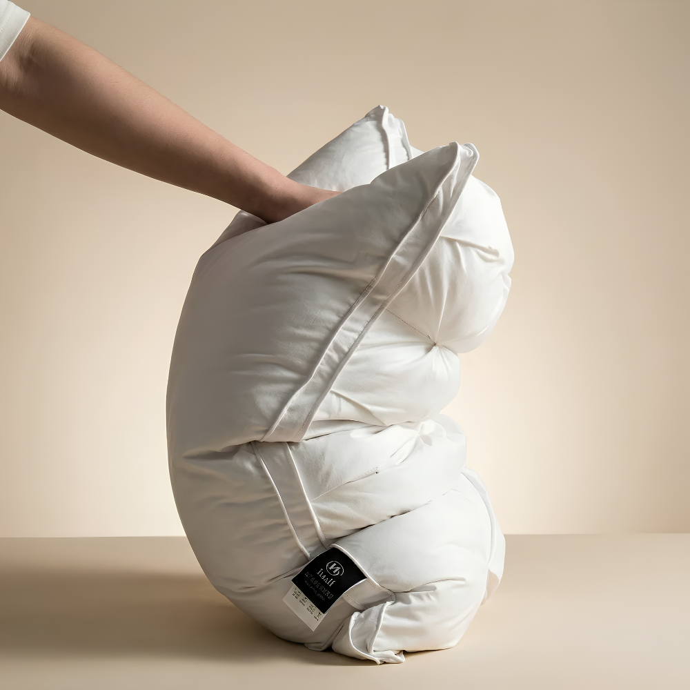 Weiches Kopfkissen 48 x 74 cm – Bettkissen mit daunenähnlicher Mikrofaserfüllung, 700 bis 900 g