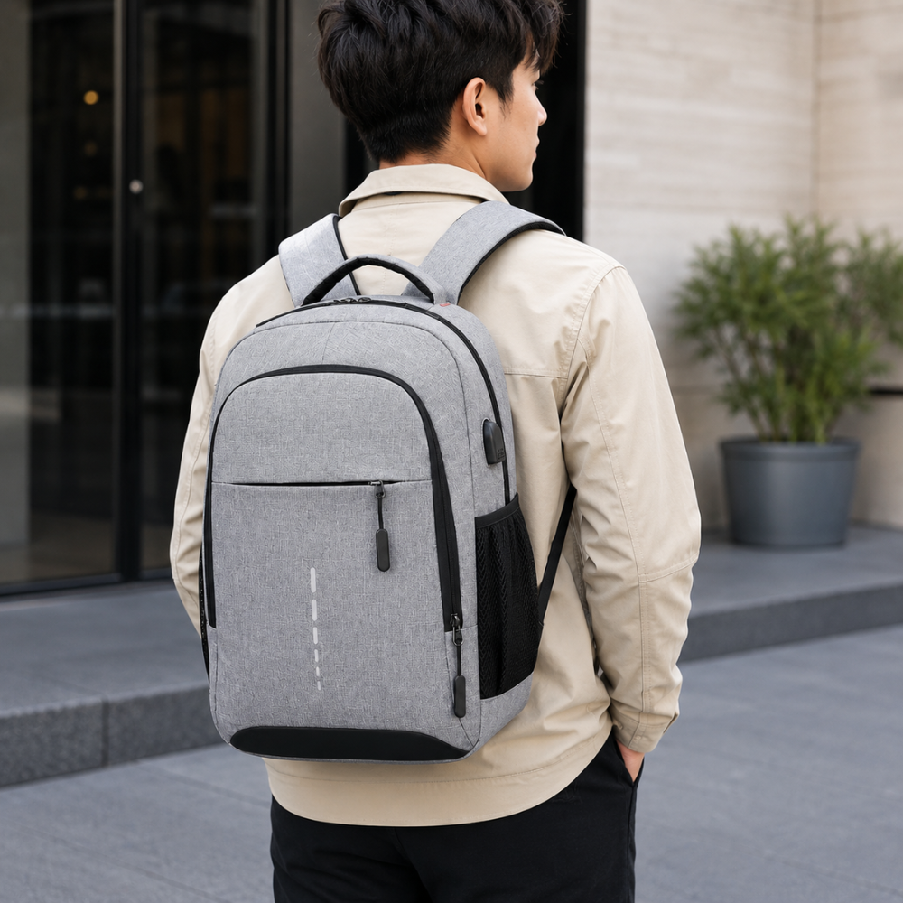Wasserabweisender Laptop-Rucksack 44 × 30 × 13 cm – Schlanker Freizeitrucksack mit USB-Anschluss und Reflexstreifen