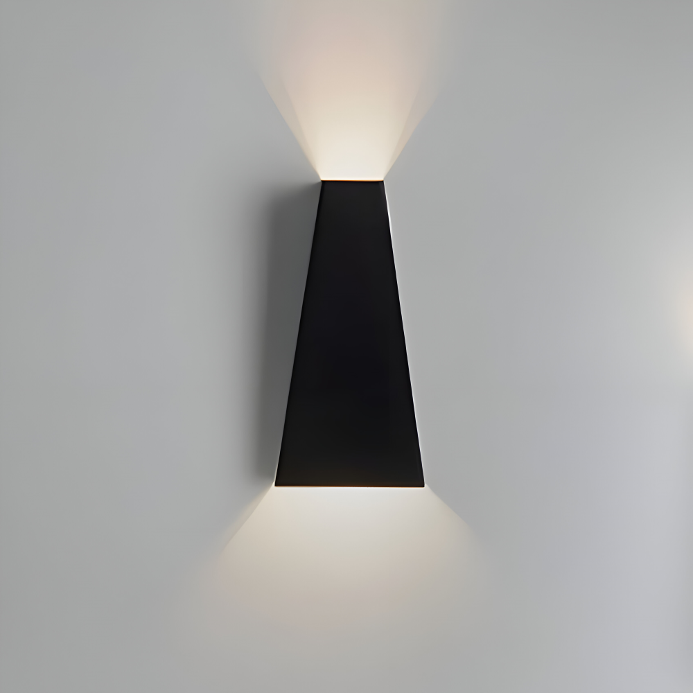 AlumiRay Wandleuchte - Minimalistische Trapezförmige Wandlampe - Up and Down Wall Lights LED