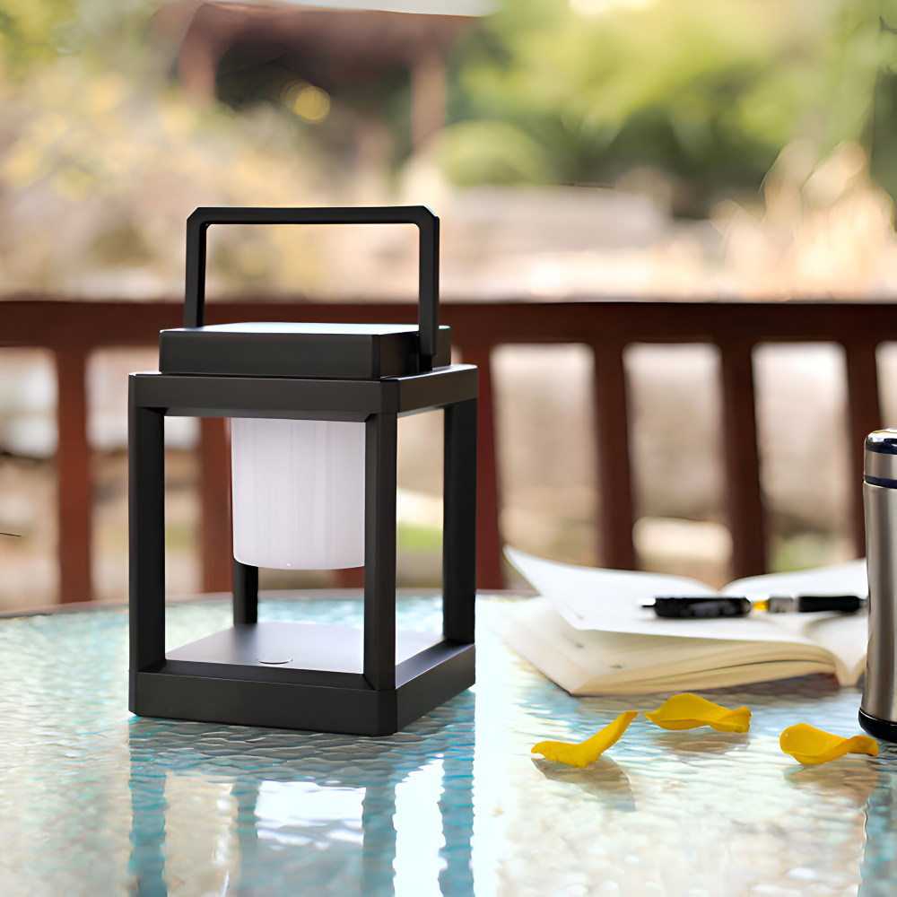 BlackQuad Laterne - Solar & USB Wiederaufladbare Gartenbeleuchtung - Tragbare Solarlampe Garten