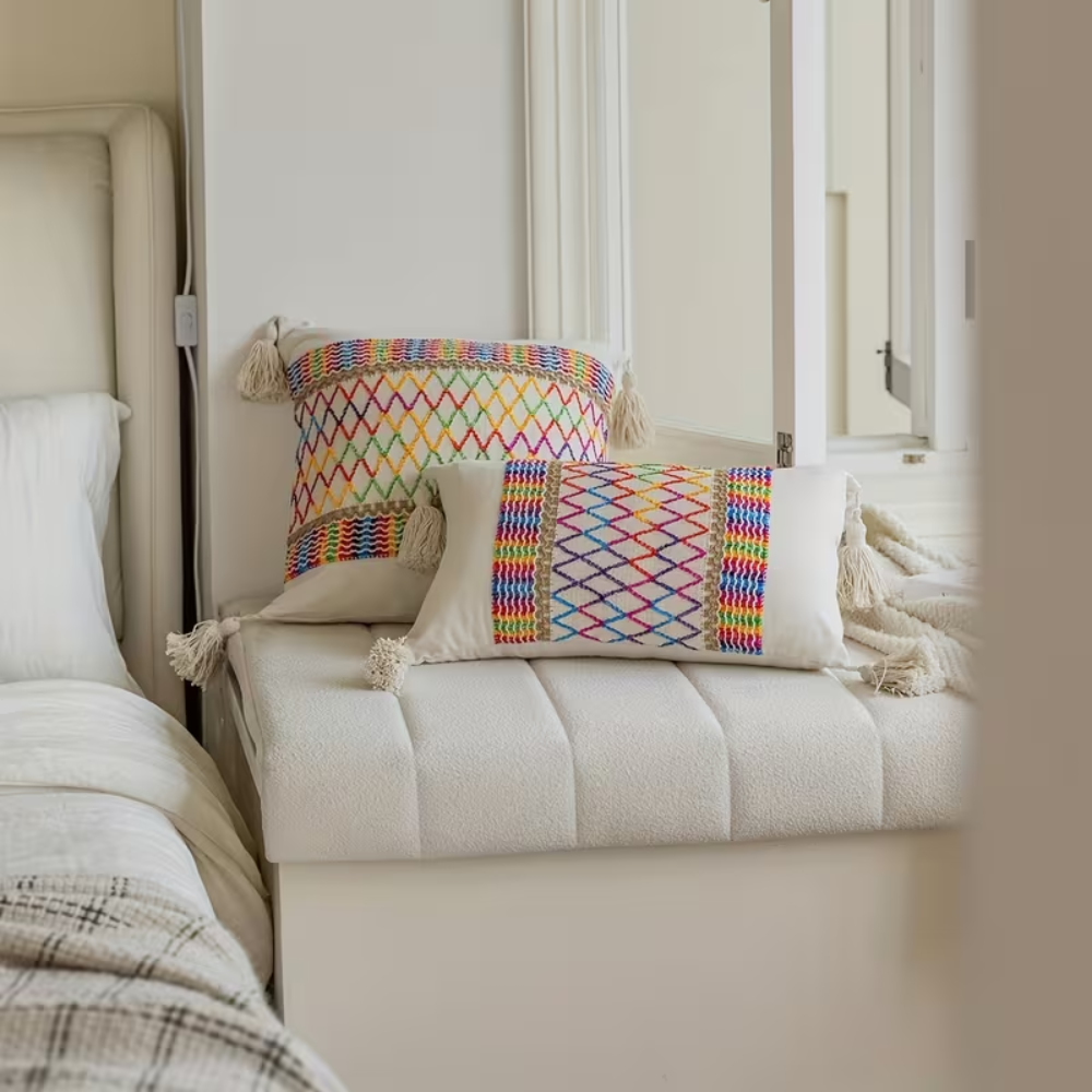 Boho Kissenbezug mit Quasten – Dekorativer Sofakissenbezug mit Stickmuster für Sofa, Bett & Wohnzimmer