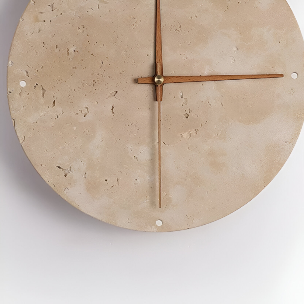 Zeitgenössische Runde LED-Wanduhr - Moderne Wanduhr mit gelbem Travertin- und Holzdesign für die Wohnraumdekoration