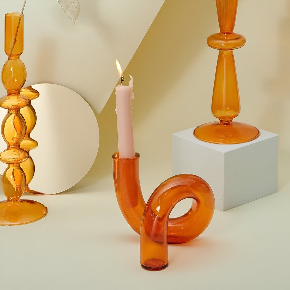 Elegante Glasvase mit integriertem Kerzenhalter für stilvolle Tischdekoration