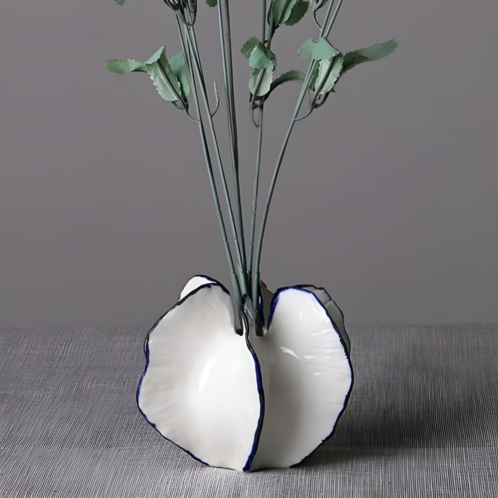 Elegante Keramikvase - Moderne Porzellan Dekoration in Weiß für Stilvolles Zuhause
