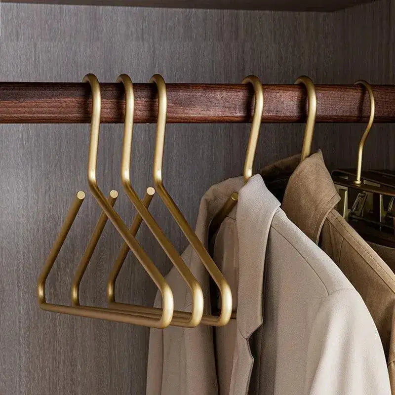 Elegante Kleiderbügel Set von 5 - Robustes Metall in Mattgold/Silber für Stilvolle Schränke 1