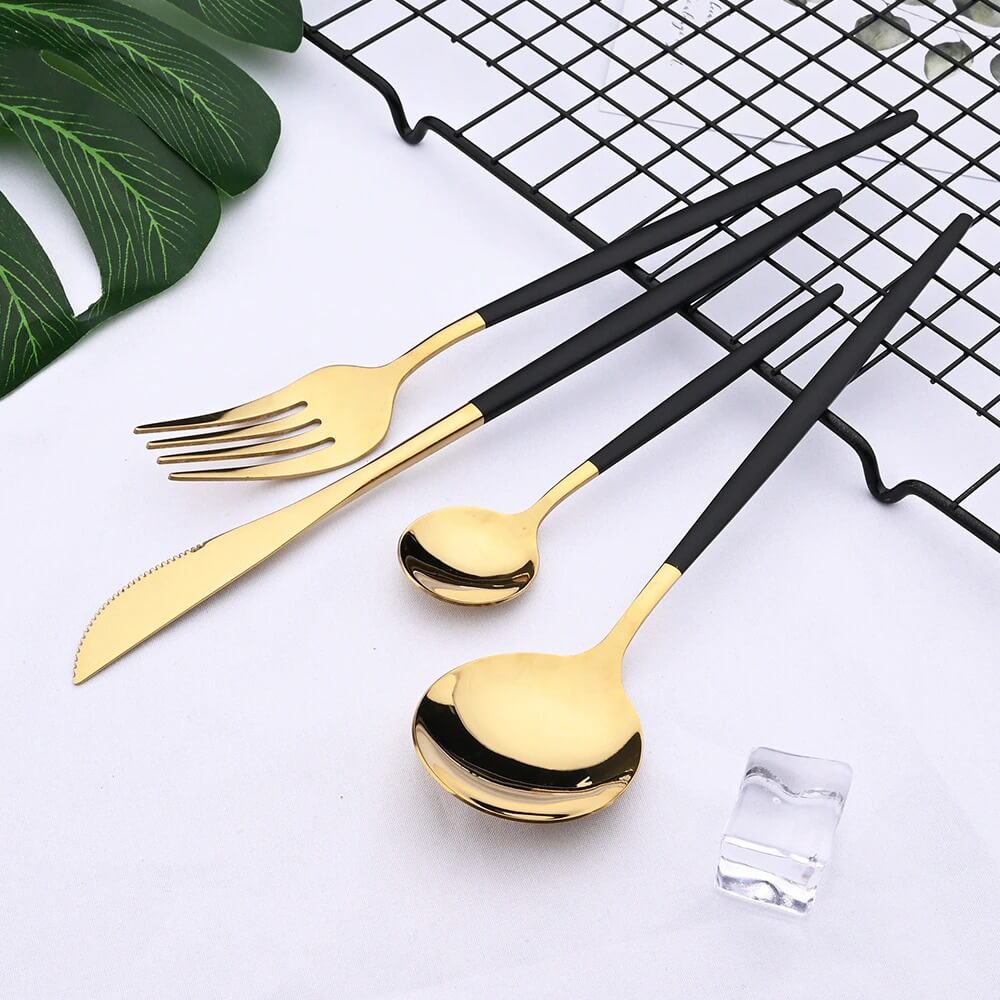 Elegantes 24-teilige Besteckset - Schwarzgold Edelstahl für Stilvolle Anlässe 5