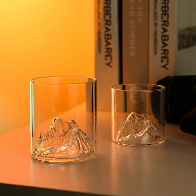 Elegantes 3D-Gebirgsdesign Whiskyglas - Hochwertiges Trinkgefäß für Genussliebhaber 1