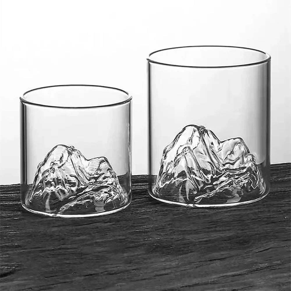 Elegantes 3D-Gebirgsdesign Whiskyglas - Hochwertiges Trinkgefäß für Genussliebhaber 4